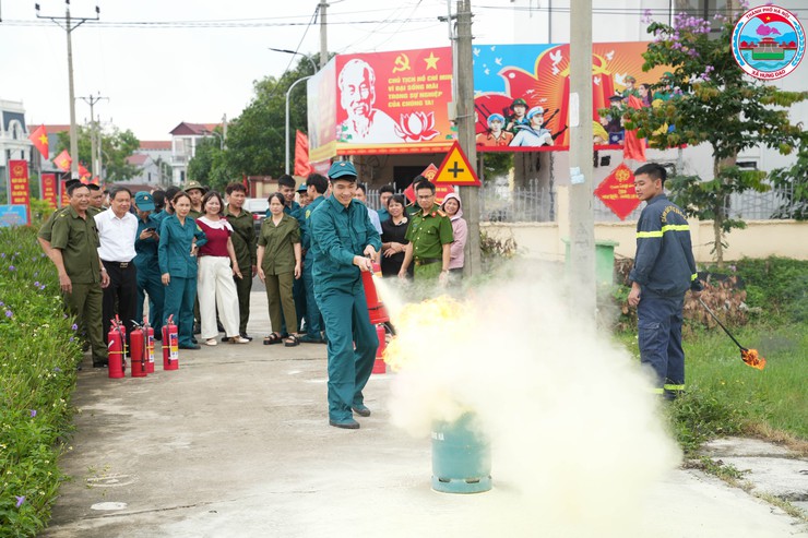 XÃ HƯNG ĐẠO TỔ CHỨC HỘI NGHỊ TUYÊN TRUYỀN, TẬP HUẤN NGHIỆP VỤ PHÒNG CHÁY, CHỮA CHÁY VÀ CỨU NẠN, CỨU HỘ NĂM 2026- Ảnh 10.