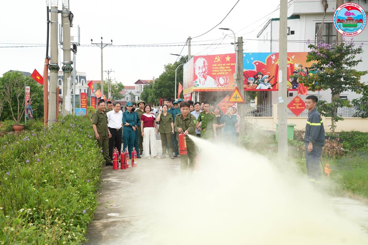 XÃ HƯNG ĐẠO TỔ CHỨC HỘI NGHỊ TUYÊN TRUYỀN, TẬP HUẤN NGHIỆP VỤ PHÒNG CHÁY, CHỮA CHÁY VÀ CỨU NẠN, CỨU HỘ NĂM 2026- Ảnh 8.