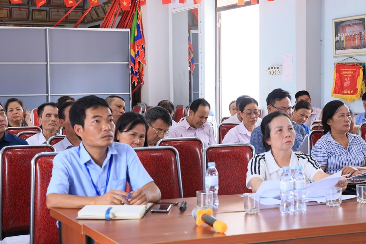 UBND xã Thư Lâm phối hợp với Công ty Cổ phần Công nghệ môi trường Sugina tổ chức Hội nghị lấy ý kiến cơ quan, tổ chức, cá nhân và cộng đồng dân cư đối với Đồ án điều chỉnh cục bộ các ô đất LK-39, LK-40, LK-41, LK-42 - Ảnh 1.