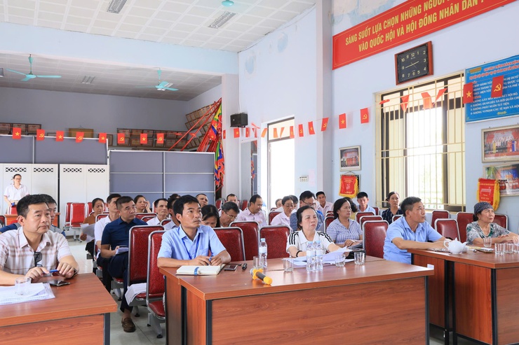 UBND xã Thư Lâm phối hợp với Công ty Cổ phần Công nghệ môi trường Sugina tổ chức Hội nghị lấy ý kiến cơ quan, tổ chức, cá nhân và cộng đồng dân cư đối với Đồ án điều chỉnh cục bộ các ô đất LK-39, LK-40, LK-41, LK-42 - Ảnh 2.