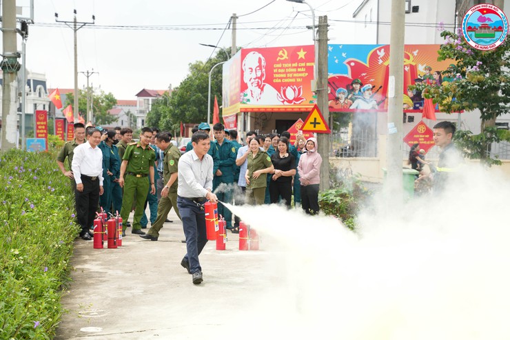 XÃ HƯNG ĐẠO TỔ CHỨC HỘI NGHỊ TUYÊN TRUYỀN, TẬP HUẤN NGHIỆP VỤ PHÒNG CHÁY, CHỮA CHÁY VÀ CỨU NẠN, CỨU HỘ NĂM 2026- Ảnh 7.