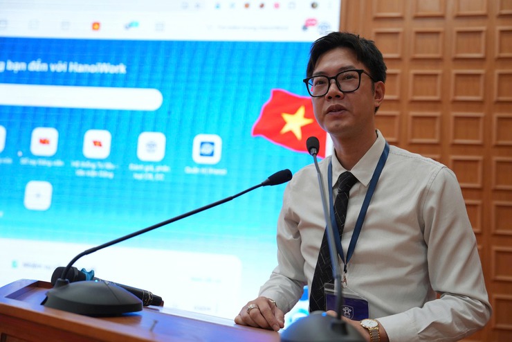 Xã Quảng Oai tổ chức tập huấn sử dụng hệ thống "HanoiWork", thúc đẩy xây dựng chính quyền số- Ảnh 2.