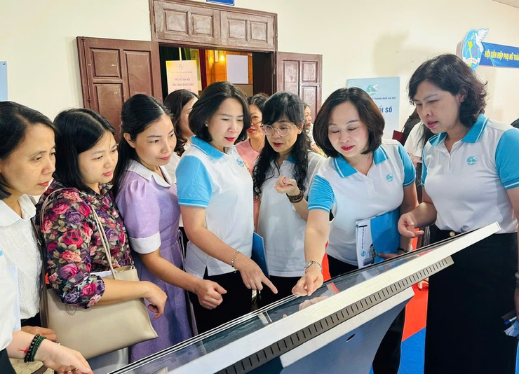 Truyền thông, tọa đàm với chủ đề: “ứng dụng công nghệ, chuyển đổi số trong hoạt động của hội phụ nữ thành phố Hà Nội”- Ảnh 7.