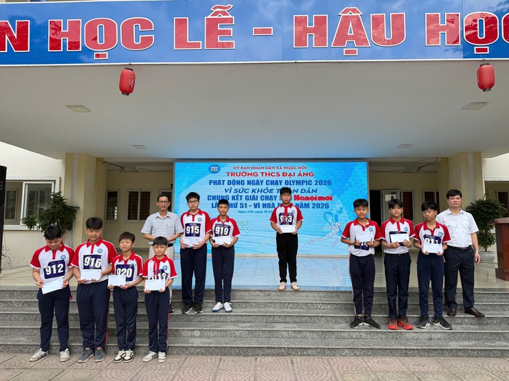 Trường THCS Đại Áng tổ chức thành công Lễ phát động “Ngày chạy Olympic vì sức khỏe toàn dân” và Chung kết Giải chạy Báo Hà Nội mới mở rộng lần thứ 51 – Vì hòa bình năm 2026- Ảnh 3.