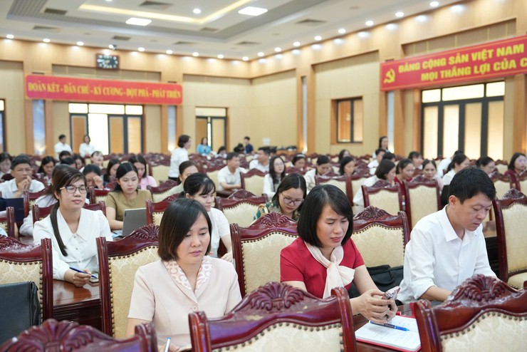 Xã Quảng Oai tổ chức tập huấn sử dụng hệ thống "HanoiWork", thúc đẩy xây dựng chính quyền số- Ảnh 4.