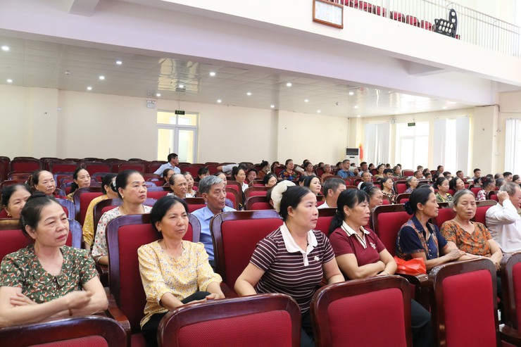 Tập huấn kỹ thuật sử dụng phân bón Lâm Thao và phân bón Kali Canada cho 120 hội viên hội nông dân xã Quảng Bị- Ảnh 3.