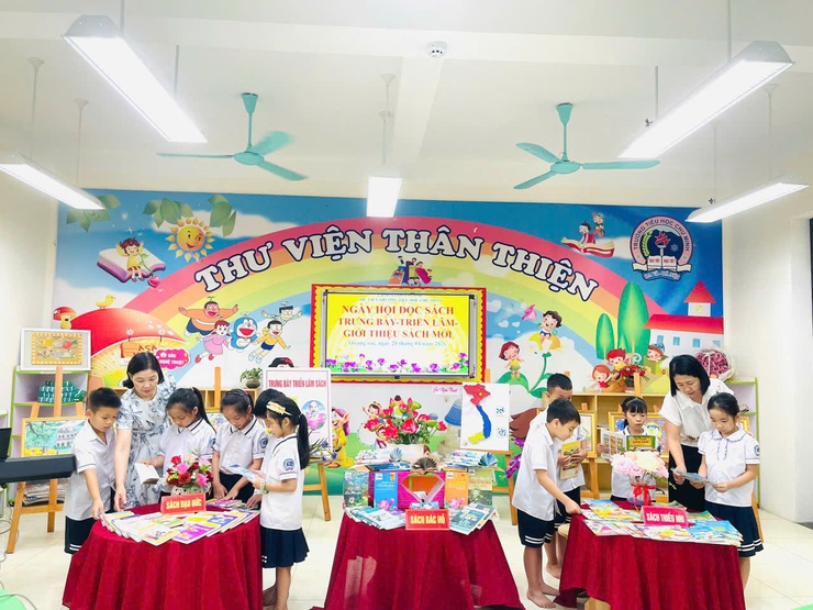 Lan tỏa tri thức – Khơi nguồn khát vọng: Quảng Oai sôi nổi hưởng ứng Ngày Sách và Văn hóa đọc Việt Nam năm 2026- Ảnh 4.
