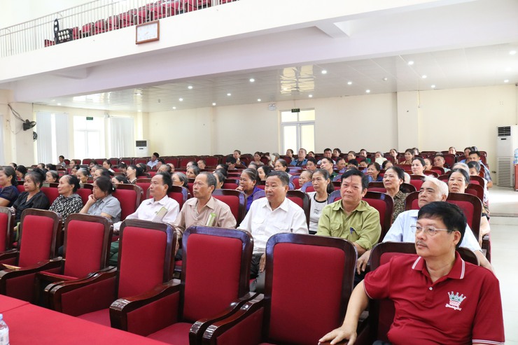 Tập huấn kỹ thuật sử dụng phân bón Lâm Thao và phân bón Kali Canada cho 120 hội viên hội nông dân xã Quảng Bị- Ảnh 4.