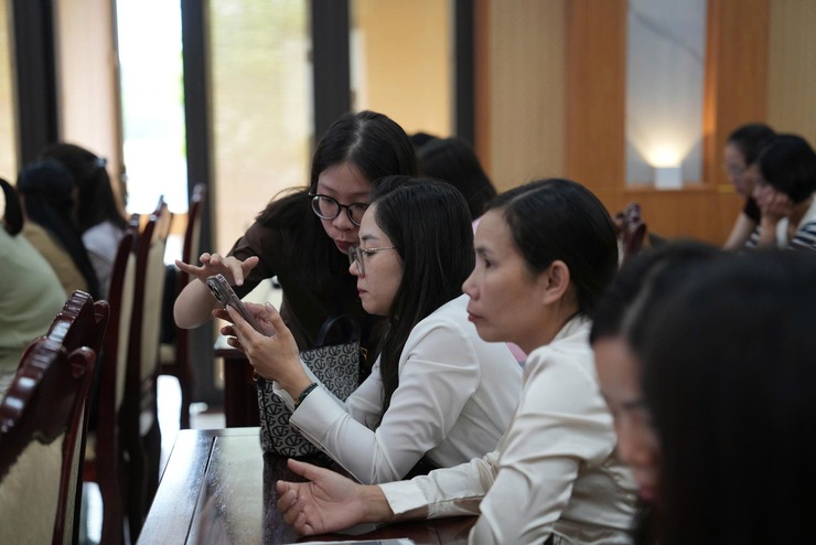 Xã Quảng Oai tổ chức tập huấn sử dụng hệ thống "HanoiWork", thúc đẩy xây dựng chính quyền số- Ảnh 6.