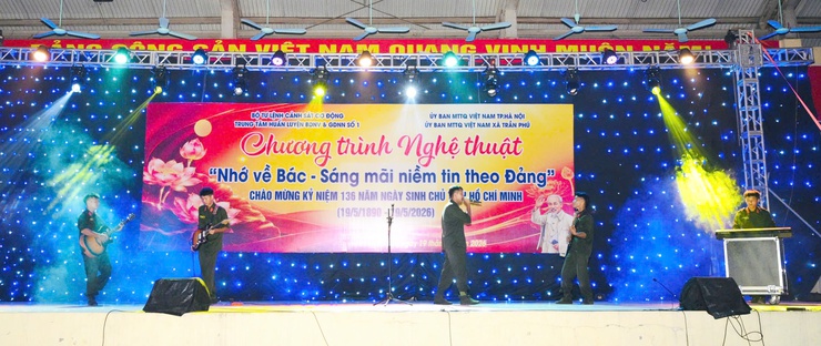 Chương trình Nghệ thuật “Nhớ về Bác – Sáng mãi niềm tin theo Đảng”- Ảnh 1.