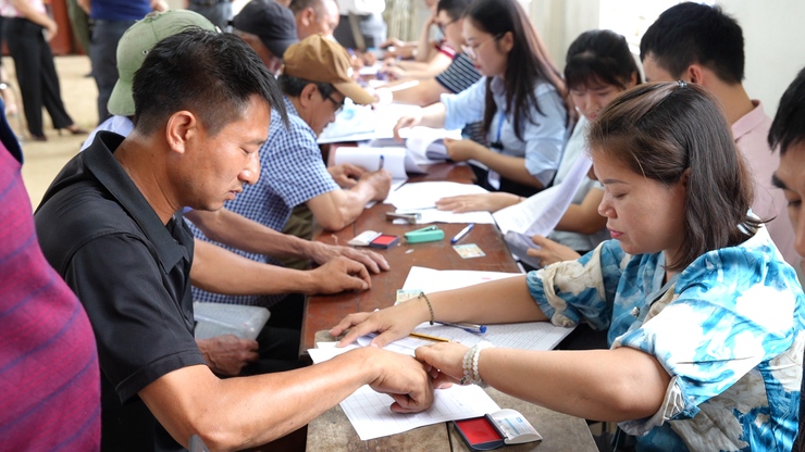 Xã Thanh Oai chi trả hơn 374 tỷ đồng cho các hộ dân có đất thu hồi tại thôn Động Giã (đợt 2)- Ảnh 4.