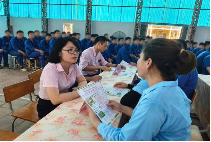 CƠ SỞ CAI NGHIỆN MA TUÝ SỐ 1 HÀ NỘI (THÔN QUẢNG PHÚC, XÃ YÊN BÀI) PHỐI HỢP VỚI NGÂN HÀNG CHÍNH SÁCH XÃ HỘI (NHCSXH) BA VÌ ĐỊNH HƯỚNG NGHỀ NGHIỆP, GIỚI THIỆU VIỆC LÀM CHO NGƯỜI CAI NGHIỆN TẠI CƠ SỞ- Ảnh 3.