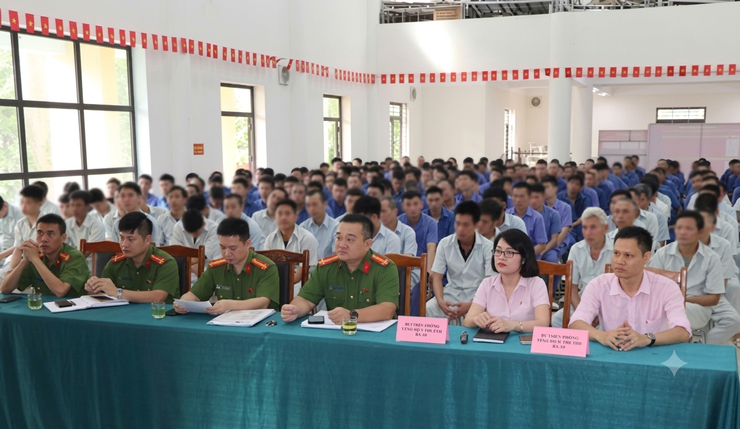 CƠ SỞ CAI NGHIỆN MA TUÝ SỐ 1 HÀ NỘI (THÔN QUẢNG PHÚC, XÃ YÊN BÀI) PHỐI HỢP VỚI NGÂN HÀNG CHÍNH SÁCH XÃ HỘI (NHCSXH) BA VÌ ĐỊNH HƯỚNG NGHỀ NGHIỆP, GIỚI THIỆU VIỆC LÀM CHO NGƯỜI CAI NGHIỆN TẠI CƠ SỞ- Ảnh 1.