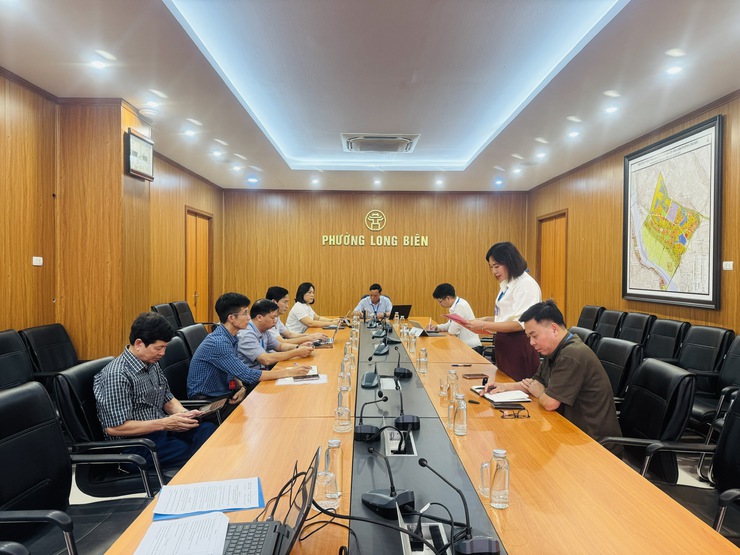 Hội đồng nhân dân phường Long Biên tổ chức hội nghị công bố Nghị quyết thành lập Đoàn giám sát và Kế hoạch giám sát chuyên đề về công tác quản lý trật tự xây dựng năm 2026- Ảnh 1.