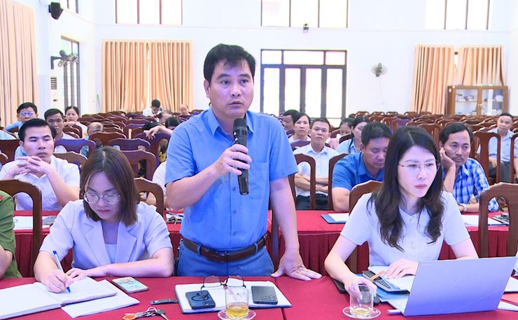 UBND xã Phúc Lộc tổ chức hội nghị giao ban công tác vệ sinh môi trường, quản lý trật tự xây dựng, trật tự đô thị và quản lý đất đai- Ảnh 9.