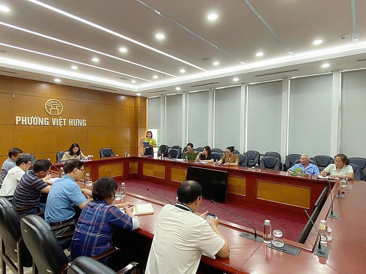 PHƯỜNG VIỆT HƯNG TỔ CHỨC HỘI NGHỊ TRAO QUYẾT ĐỊNH THÀNH LẬP ĐỘI CÔNG TÁC XÃ HỘI TÌNH NGUYỆN PHƯỜNG- Ảnh 6.