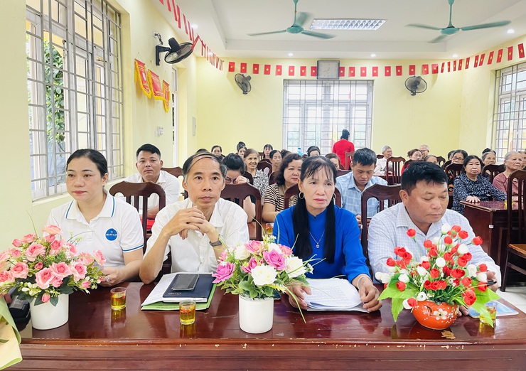 Thôn Sen Phương 7 ra mắt Câu lạc bộ Nông dân bảo vệ môi trường gắn với thực hiện mô hình "Cánh đồng xanh 3 không"- Ảnh 2.