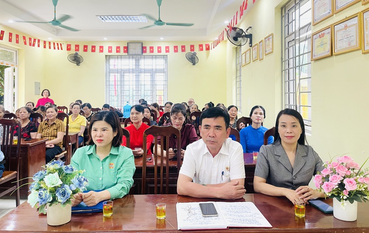 Thôn Sen Phương 7 ra mắt Câu lạc bộ Nông dân bảo vệ môi trường gắn với thực hiện mô hình "Cánh đồng xanh 3 không"- Ảnh 1.