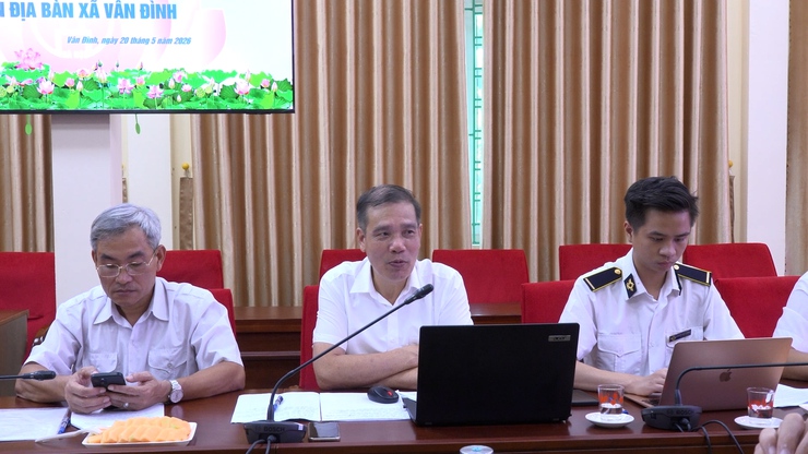 Chi Cục chăn nuôi, thuỷ sản và thú y Hà Nội kiểm tra hoạt động giết mổ gia súc, gia cầm tập trung tại xã Vân Đình- Ảnh 4.