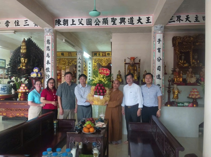 Xã Chương Dương tổ chức thăm, chúc mừng Đại lễ Phật Đản Phật lịch 2570  - Dương lịch 2026- Ảnh 2.