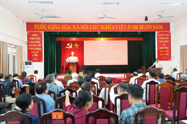 Hội nghị giao ban giải quyết điểm nghẽn về trật tự đô thị, ùn tắc giao thông; Triển khai Kế hoạch số 160 về kiểm tra xử lý vi phạm về phòng cháy chữa cháy và cứu nạn cứu hộ, trật tự xây dựng và quản lý đất đai trên- Ảnh 6.