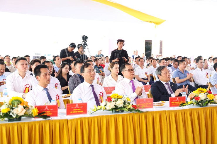 Lễ khởi công Khu công nghiệp Phú Hà 174,88h trên địa bàn xã Chương Dương và Thượng Phúc- Ảnh 1.