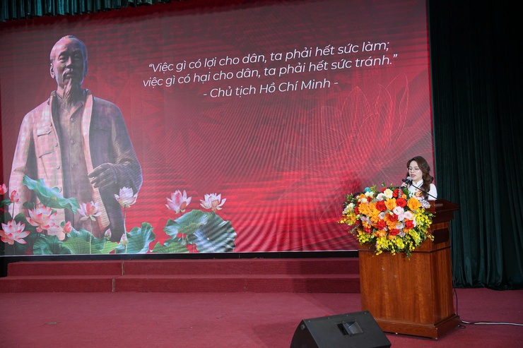 Phường Việt Hưng tổ chức thành công Chung khảo Hội thi Báo cáo viên, tuyên truyền viên giỏi năm 2026- Ảnh 15.