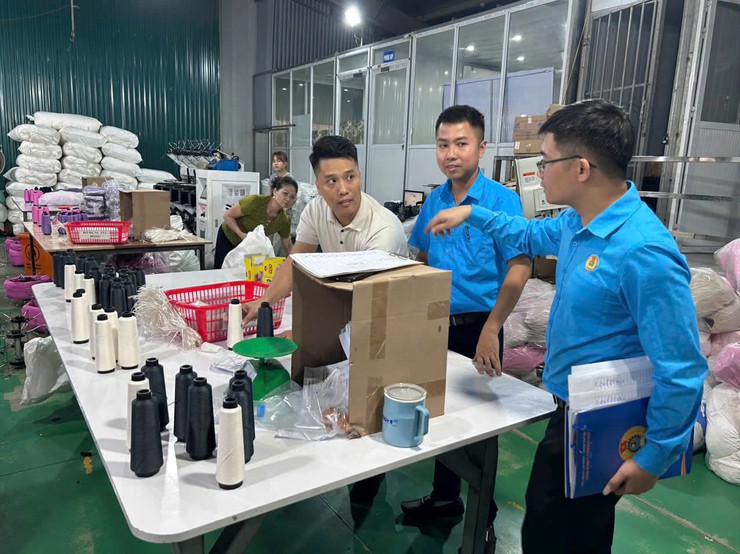 Xã Thượng Phúc: Quan tâm chăm lo, bảo vệ quyền lợi chính đáng của người lao động- Ảnh 1.
