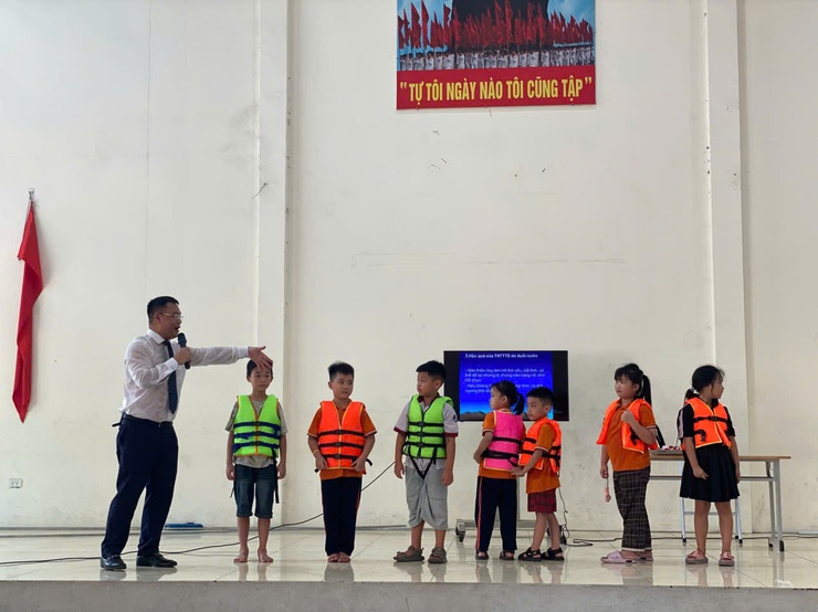 Hát Môn tổ chức tập huấn phòng, chống tai nạn thương tích và đuối nước cho trẻ em- Ảnh 3.