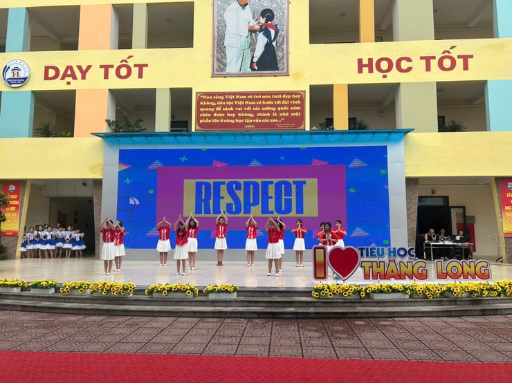 Hội thi Rung chuông vàng “Tìm hiểu kiến thức về An toàn thực phẩm” tại trường Tiểu học Thăng Long- Ảnh 3.