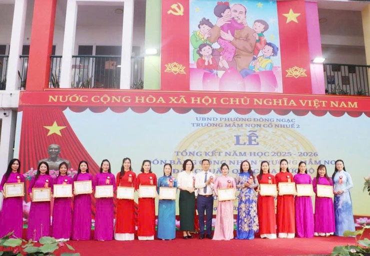 Trường Mầm non Cổ Nhuế 2 - Phường Đông Ngạc: Đón bằng công nhận đạt chuẩn Quốc gia mức độ 2
- Ảnh 4.