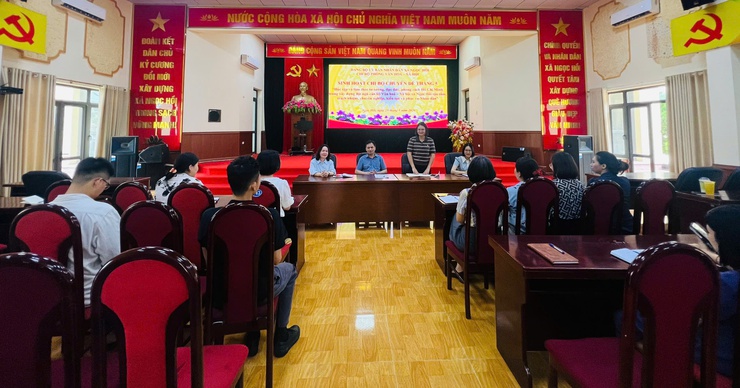 Chi bộ Phòng Văn hoá – Xã hội xã Ngọc Hồi: Học tập và làm theo tư tưởng, đạo đức, phong cách Hồ Chí Minh gắn với thực hiện Nghị quyết số 02-NQ/TW về phát triển Thủ đô Hà Nội trong kỷ nguyên mới.- Ảnh 2.