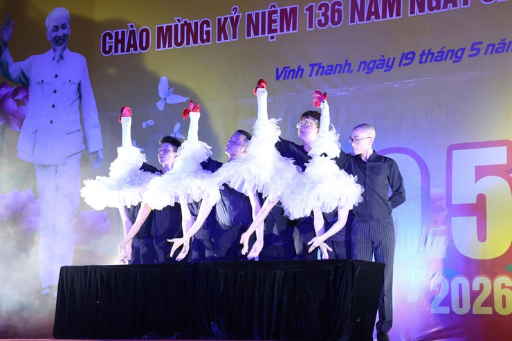 Xã Vĩnh Thanh tổ chức Chương trình nghệ thuật chào mừng kỷ niệm 136 năm Ngày sinh Chủ tịch Hồ Chí Minh (19/5/1890 - 19/5/2026).- Ảnh 5.