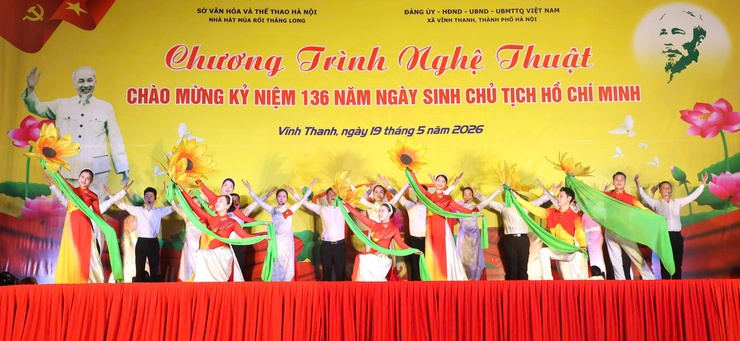 Xã Vĩnh Thanh tổ chức Chương trình nghệ thuật chào mừng kỷ niệm 136 năm Ngày sinh Chủ tịch Hồ Chí Minh (19/5/1890 - 19/5/2026).- Ảnh 6.