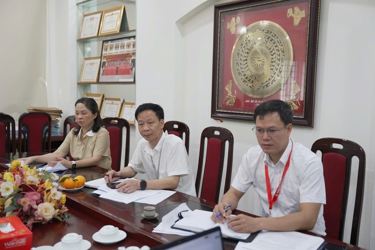 Ban Văn hóa – Xã hội HĐND xã Thiên Lộc khảo sát việc thực hiện Đề án toàn dân tham gia bảo vệ Quốc phòng - An ninh tại Trường THPT Bắc Thăng Long.- Ảnh 5.