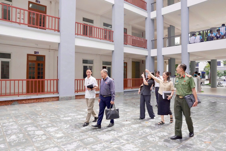 Ban Văn hóa – Xã hội HĐND xã Thiên Lộc khảo sát việc thực hiện Đề án toàn dân tham gia bảo vệ Quốc phòng - An ninh tại Trường THPT Bắc Thăng Long.- Ảnh 14.