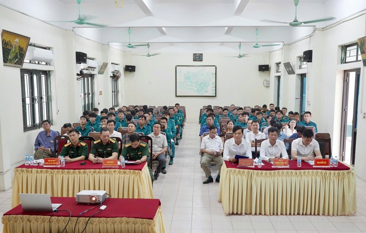 Khai mạc huấn luyện dân quân cơ động xã Thiên Lộc năm 2026- Ảnh 2.