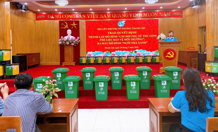 Hội LHPN phường Thanh Liệt gắn biển mô hình “Ngôi nhà xanh” chào mừng Đại hội đại biểu phụ nữ toàn quốc lần thứ XIV- Ảnh 1.