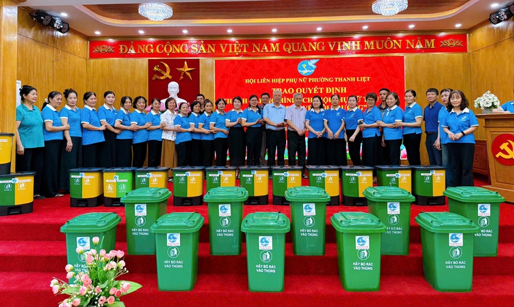 Hội LHPN phường Thanh Liệt gắn biển mô hình “Ngôi nhà xanh” chào mừng Đại hội đại biểu phụ nữ toàn quốc lần thứ XIV- Ảnh 10.