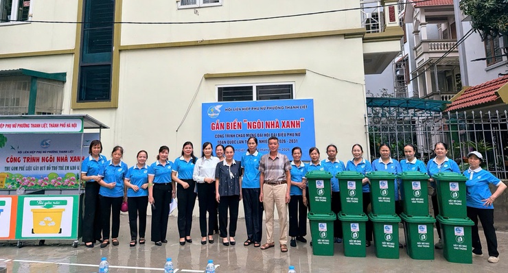 Hội LHPN phường Thanh Liệt gắn biển mô hình “Ngôi nhà xanh” chào mừng Đại hội đại biểu phụ nữ toàn quốc lần thứ XIV- Ảnh 12.