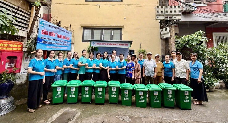 Hội LHPN phường Thanh Liệt gắn biển mô hình “Ngôi nhà xanh” chào mừng Đại hội đại biểu phụ nữ toàn quốc lần thứ XIV- Ảnh 13.