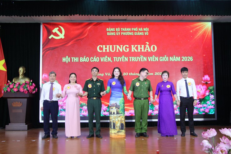Chung khảo Hội thi “Báo cáo viên, tuyên truyền viên giỏi” phường Giảng Võ năm 2026 

- Ảnh 19.