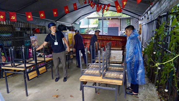 Phường Từ Liêm tổ chức cưỡng chế phá dỡ các công trình vi phạm đất đai- Ảnh 4.