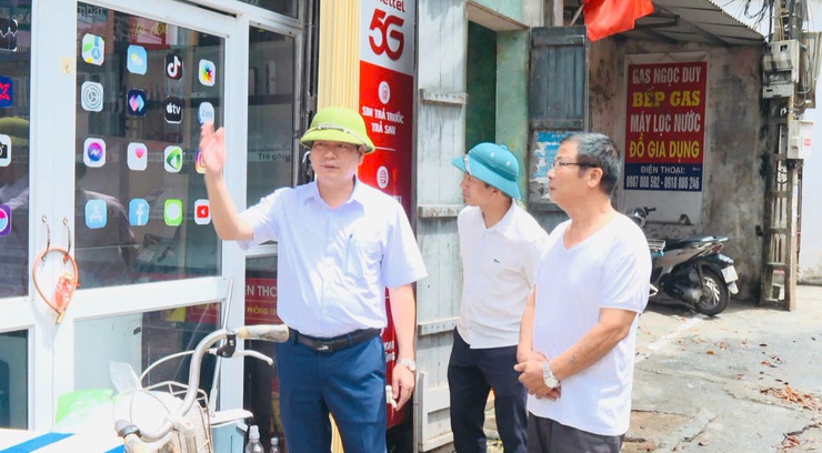 PHÚC THỌ: KIÊN QUYẾT THÁO GỠ CÁC "ĐIỂM NGHẼN" TẠI KHU VỰC CHỢ ME- Ảnh 5.
