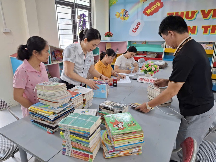 Lan toả văn hoá đọc thông qua hoạt động luân chuyển sách tới trường học- Ảnh 3.