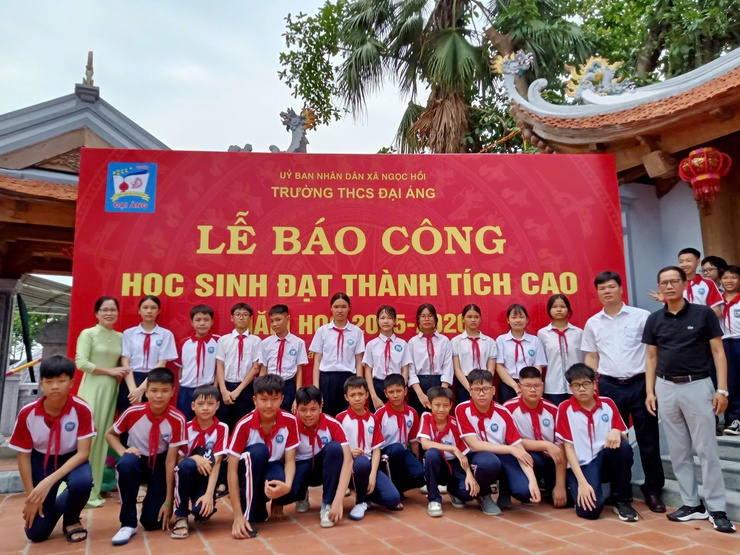 Trường THCS Đại Áng tổ chức Lễ báo công dâng Bác tại khu di tích lịch sử - văn hóa làng Khoa bảng Nguyệt Áng- Ảnh 3.