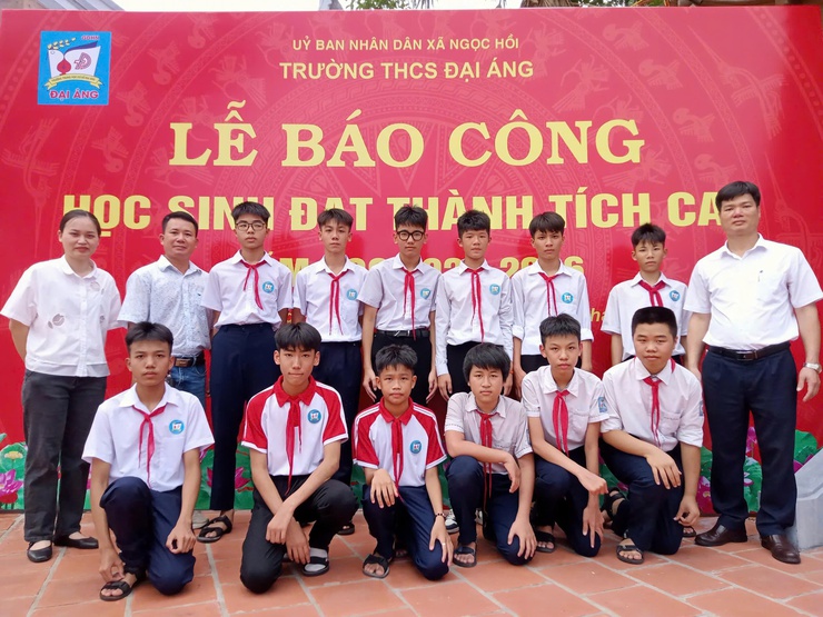 Trường THCS Đại Áng tổ chức Lễ báo công dâng Bác tại khu di tích lịch sử - văn hóa làng Khoa bảng Nguyệt Áng- Ảnh 2.