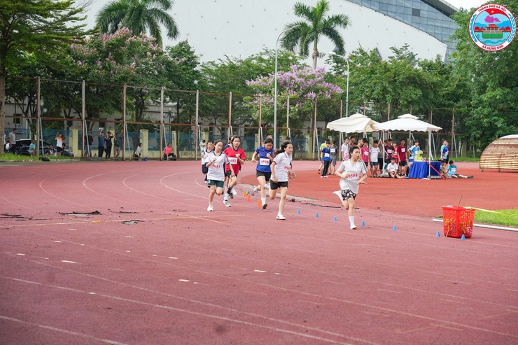 Xã Hưng Đạo tham gia Giải điền kinh học sinh phổ thông thành phố Hà Nội năm học 2025 – 2026- Ảnh 3.
