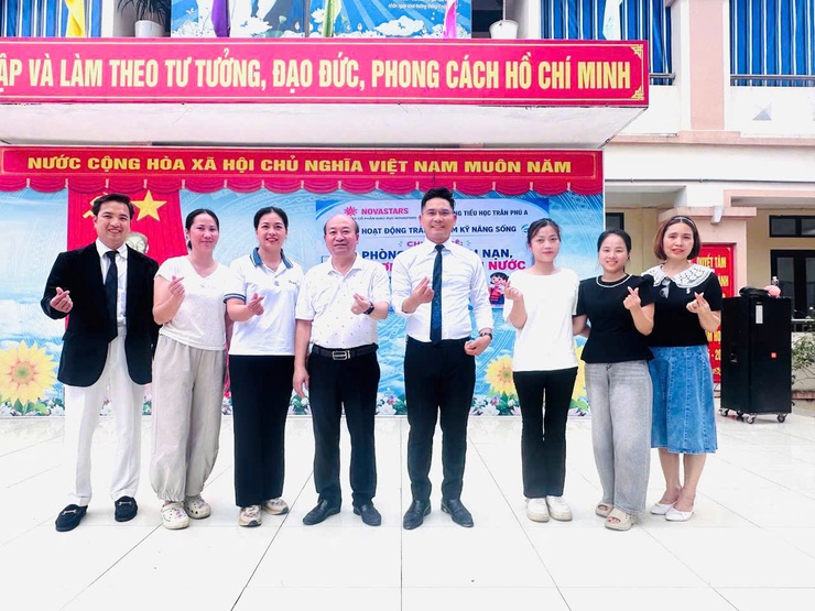 Trường Tiểu học Trần Phú A tổ chức chuyên đề “Phòng chống tai nạn thương tích, đuối nước” cho học sinh trước kỳ nghỉ hè- Ảnh 3.