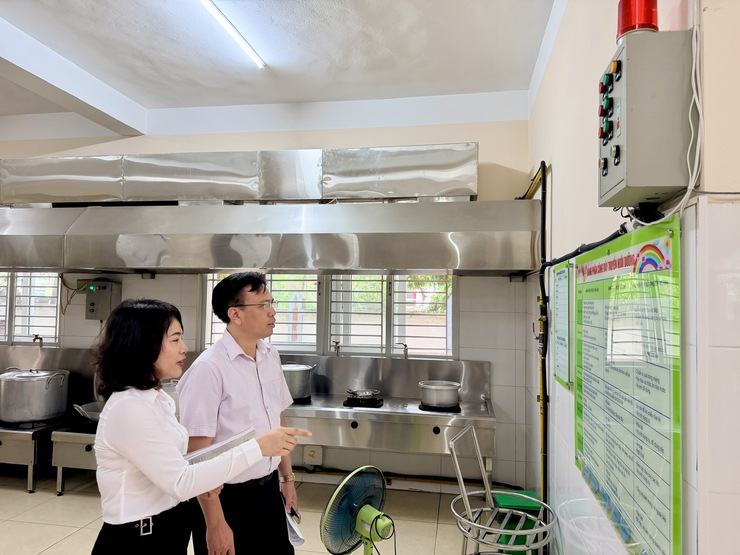 XÃ VĨNH THANH: GIÁM SÁT CÔNG TÁC BẢO ĐẢM AN TOÀN THỰC PHẨM TẠI TRƯỜNG MẦM NON HẢI BỐI- Ảnh 7.